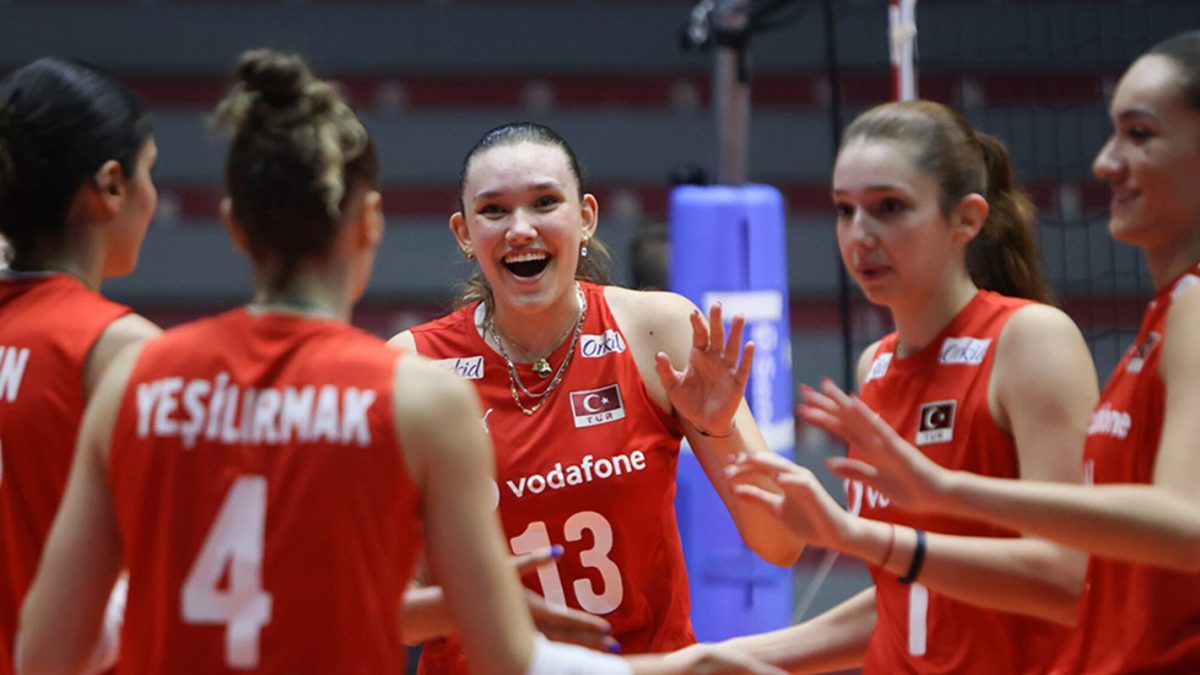 20 Yaş Altı Kadın Voleybol Milli Takımı, Avrupa şampiyonluğuna odaklandı