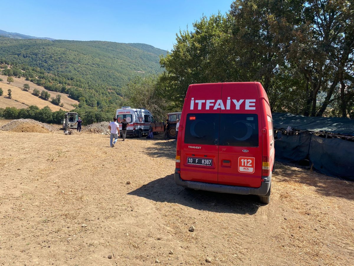 Balıkesir'de korkunç ölüm! Su kuyusu kazarken toprak altında kaldı!