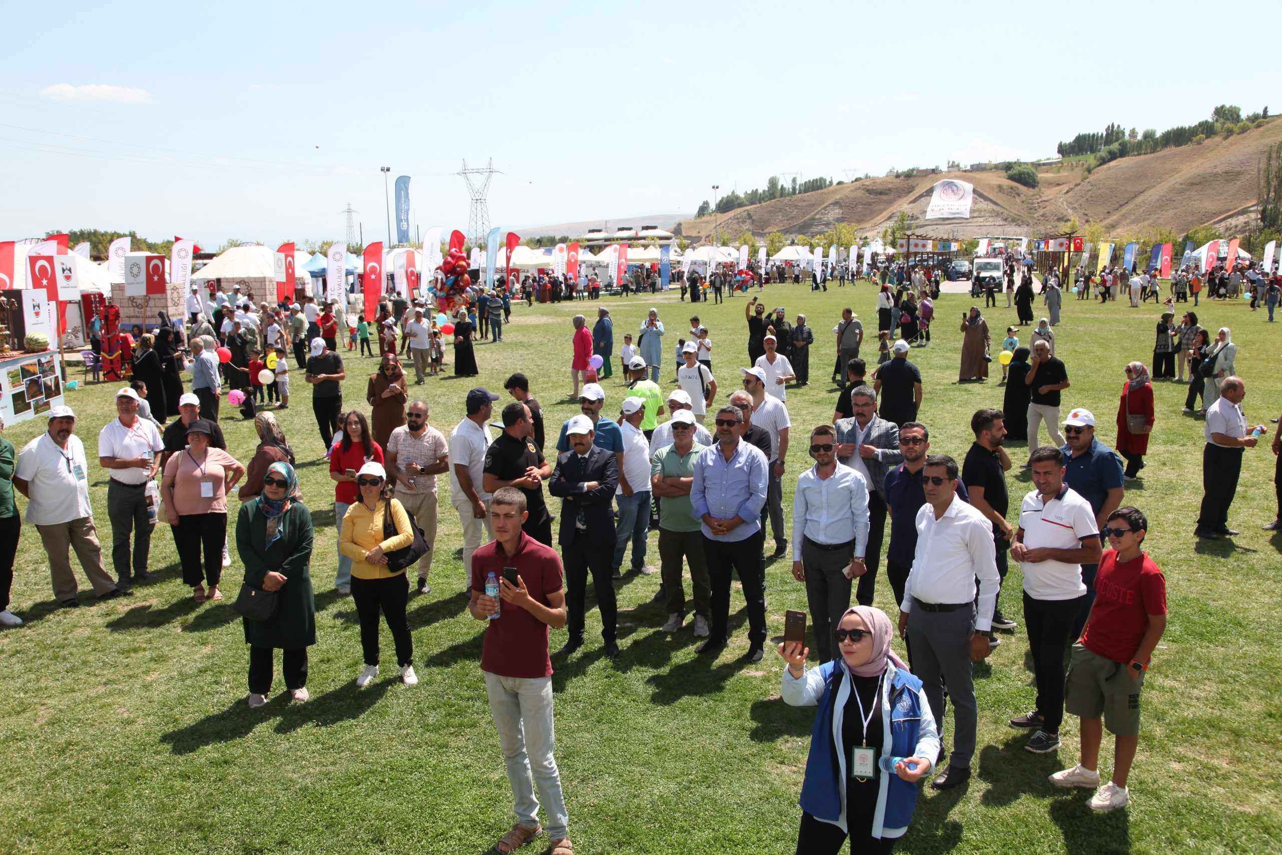 Ahlat'ta Malazgirt Zaferi'nin 953. yıl dönümü etkinlikleri devam ediyor