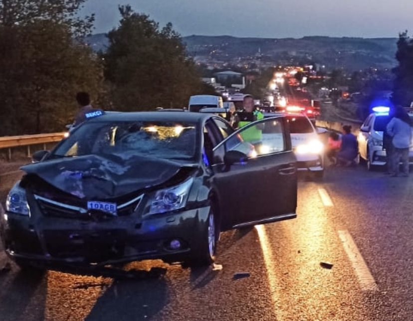 Balıkesir'de otomobille motosikletin çarpıştığı kazada 1 kişi hayatını kaybetti