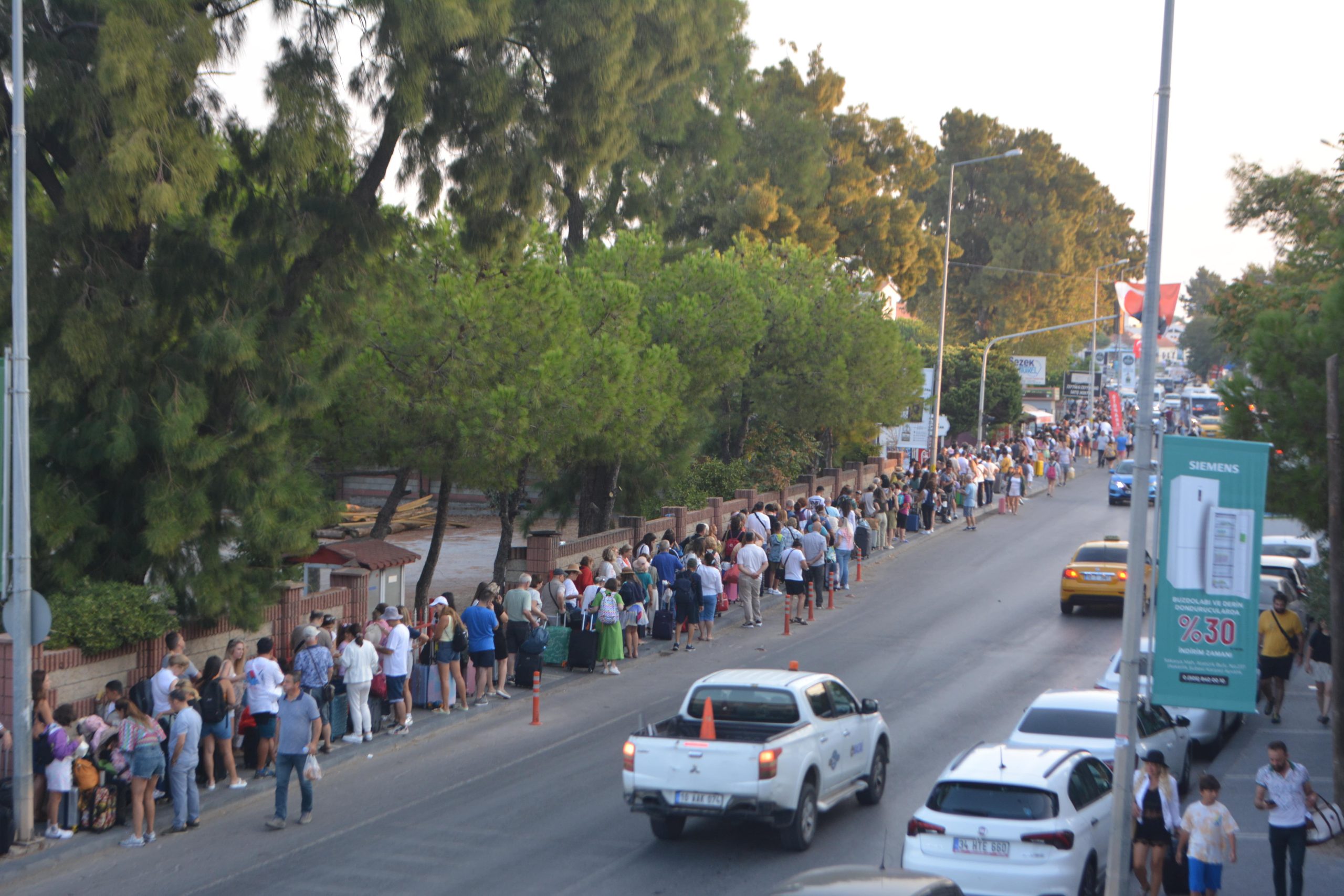 Ayvalık'tan Midilli Adası'na geçişlerde 3 günlük tatil yoğunluğu başladı!