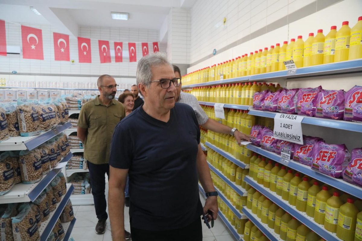 Dursun Mirza'dan 'Sosyal Market' ziyareti