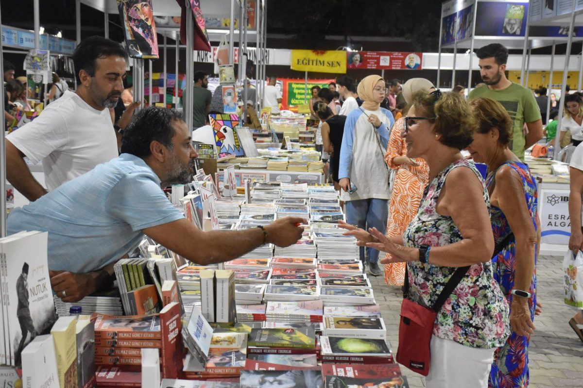 Edremit Kitap Fuarı, Pazartesi günü başlıyor!