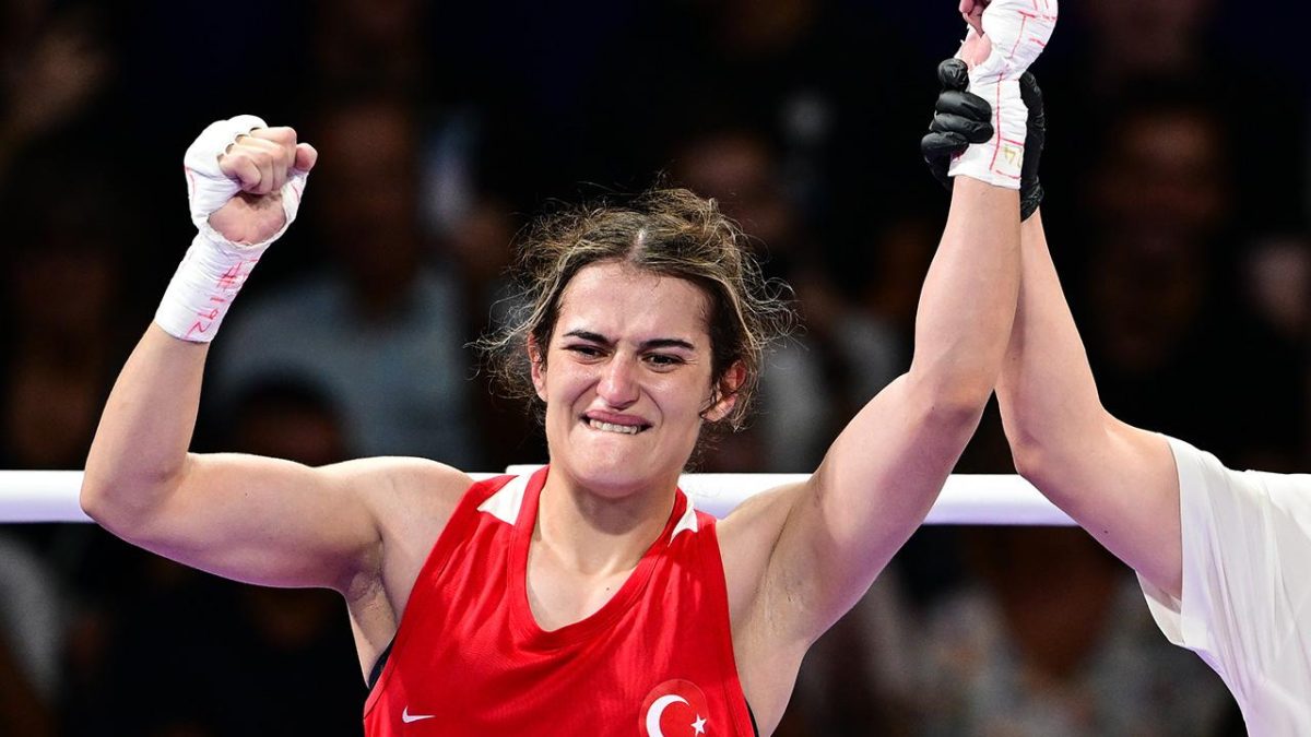 Esra Yıldız Kahraman, Paris 2024'te yarı final için ringde