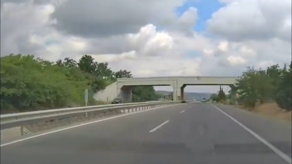 Balıkesir-Susurluk yolunda yol yapım çalışması!