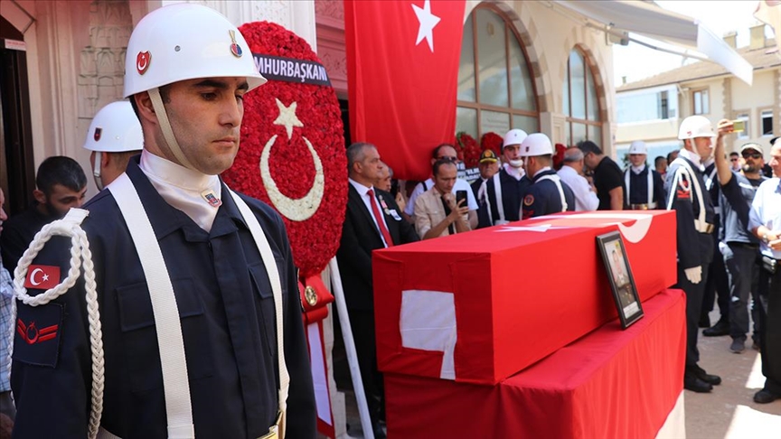 Şırnak'ta görevi sırasında yaşamını yitiren astsubayın cenazesi Karabük'te toprağa verildi