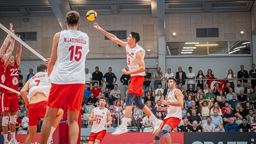 A Milli Erkek Voleybol Takımı, Danimarka'ya 3-0 yenildi