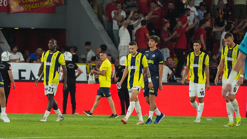 Fenerbahçe'nin Çaykur Rizespor maçı kamp kadrosu belli oldu