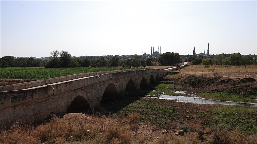 Tunca Nehri'nin bazı bölümlerinde su akışı durdu