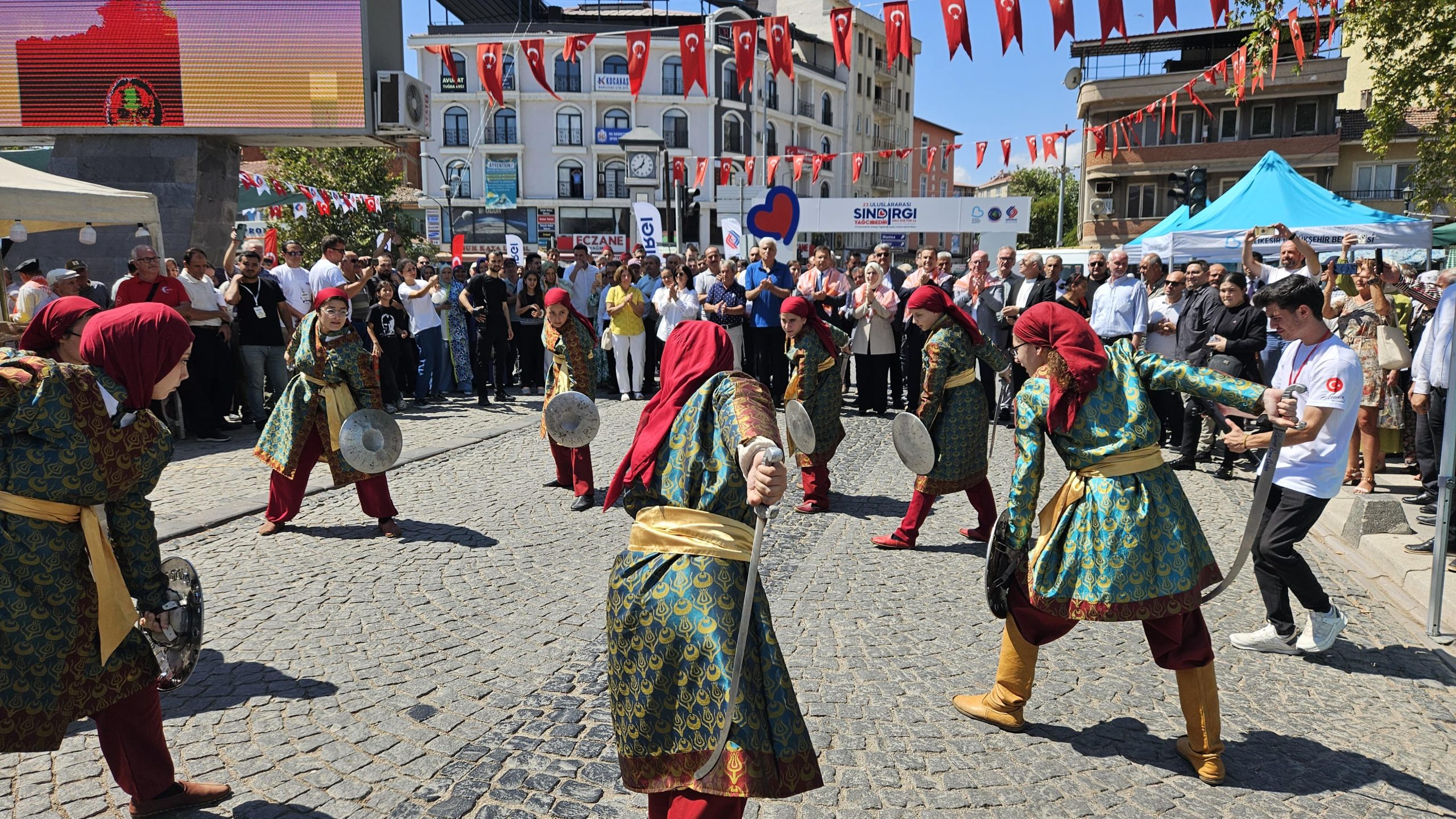 Sındırgı'da "Yağcıbedir Halı Kültür ve Sanat Günleri" devam ediyor