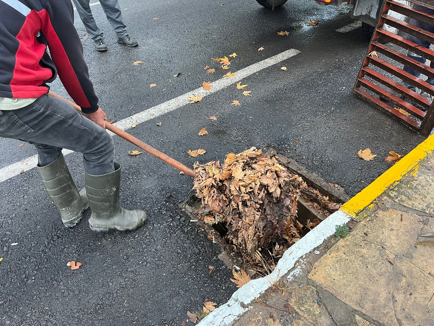 Sındırgı'da su baskınlarına karşı önlemler alınıyor!