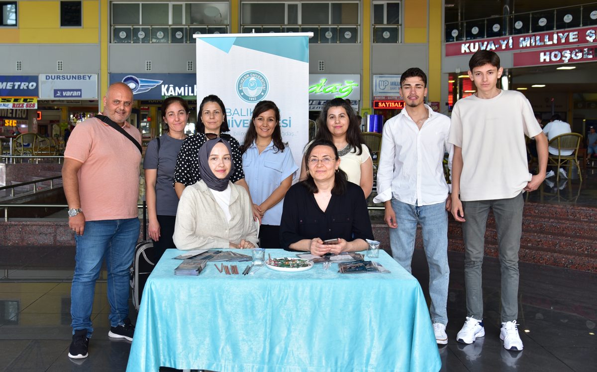 Balıkesir Üniversitesi’nden yeni öğrencilere sıcak karşılama