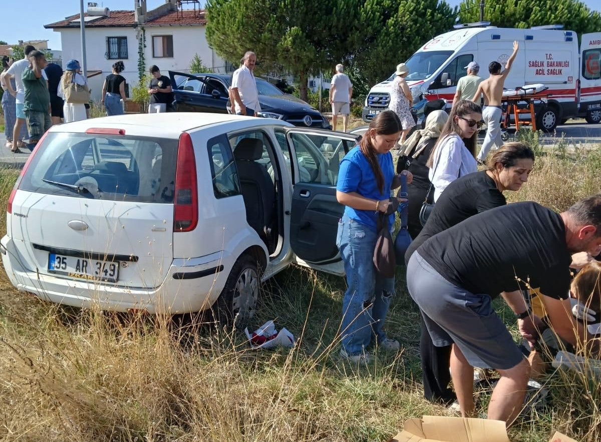 Ayvalık'ta trafik kazası! 2 yaralı!