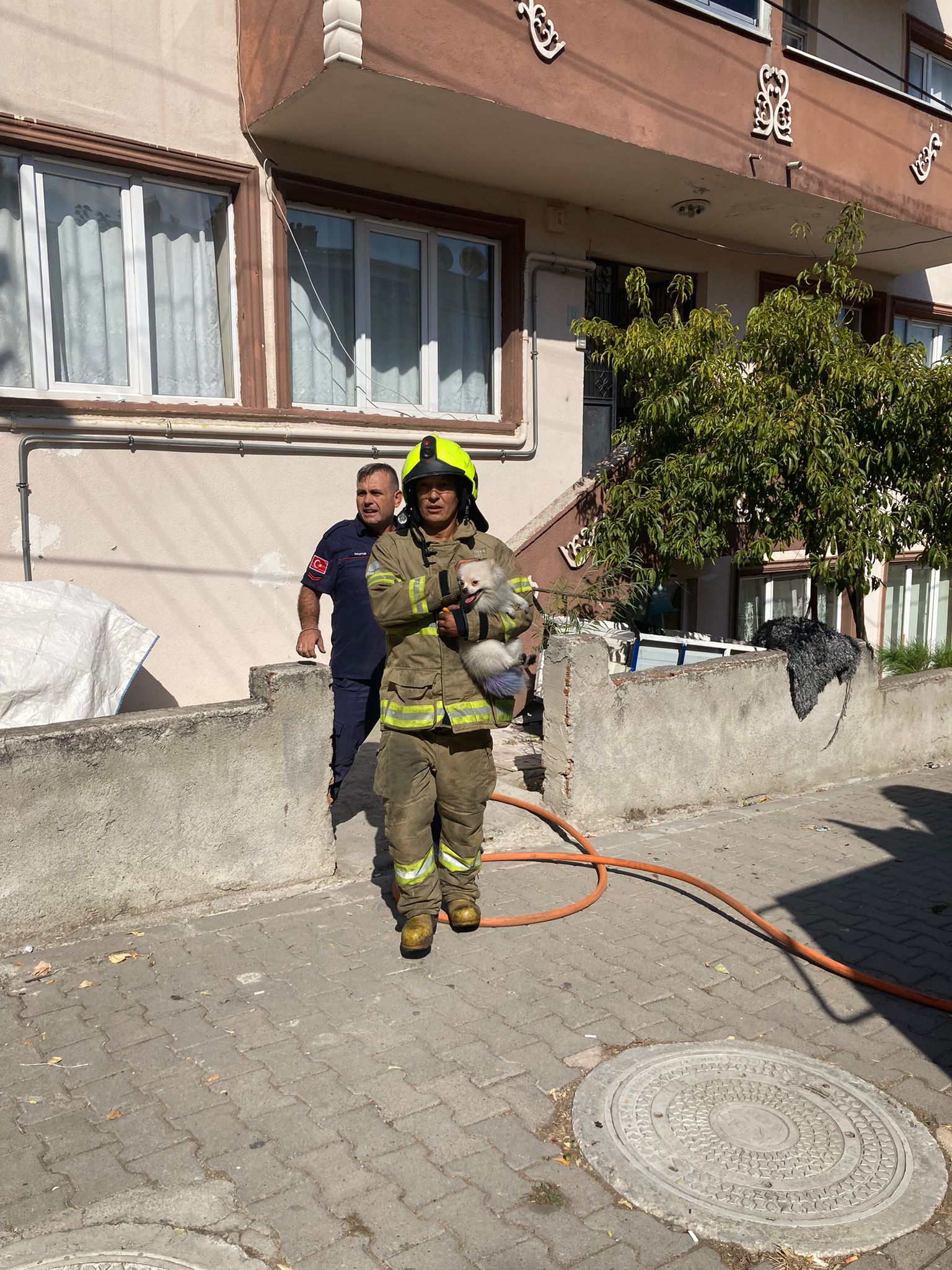 Balıkesir'deki ev yangını korkuttu!