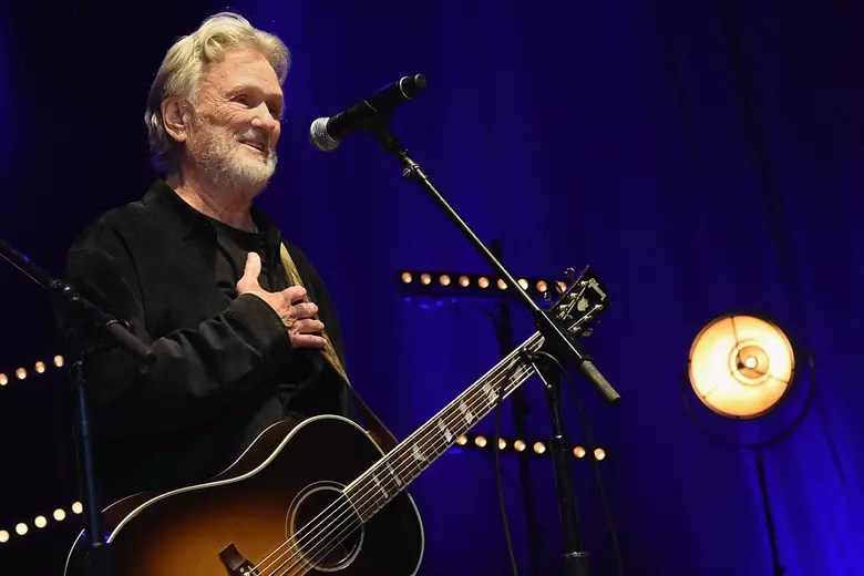 Amerikalı şarkıcı, söz yazarı ve oyuncu Kris Kristofferson 88 yaşında hayatını kaybetti