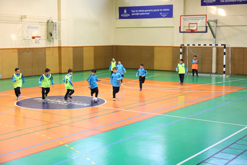 Kış Spor Okulları minik yetenekleri bekliyor