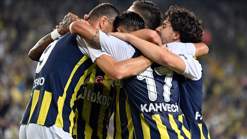 Fenerbahçe, Trendyol Süper Lig'de yarın Antalyaspor'a konuk olacak