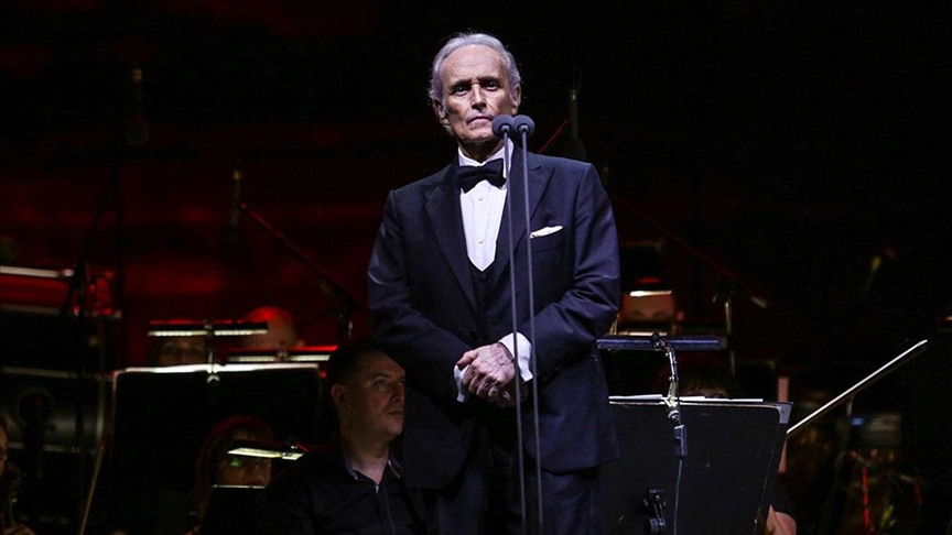 İspanyol tenor Jose Carreras, İstanbul'da konser verdi