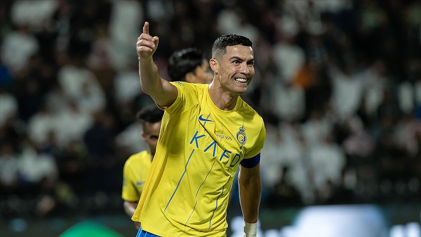 Cristiano Ronaldo, futbol tarihinde 900 gol atan ilk futbolcu oldu