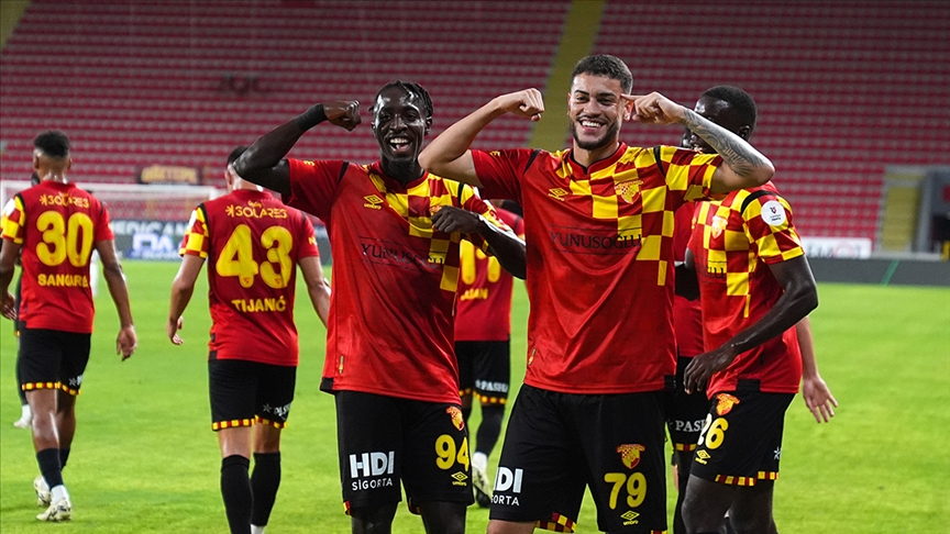 Göztepe, Süper Lig'de yarın Kayserispor'u konuk edecek