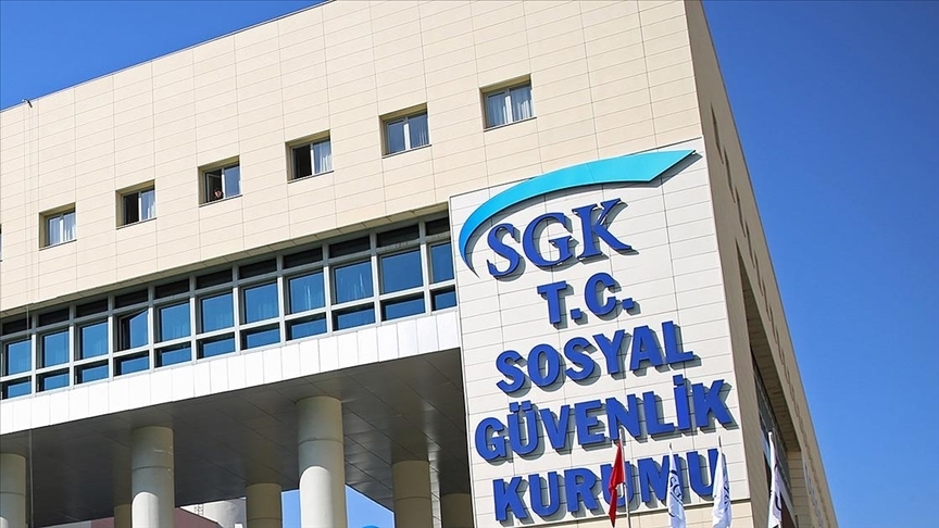 SGK: Kurumumuzun 'çift ödeme iadesi' konulu herhangi bir işlemi yoktur