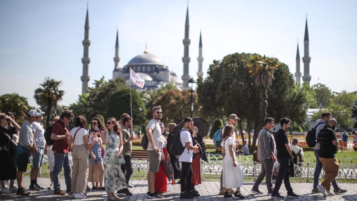 Türkiye 60 milyon turist hedefine adım adım ilerliyor