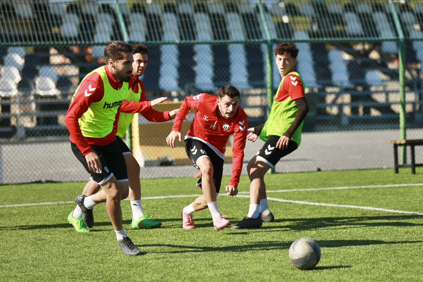 Burhaniye Belediyespor, Balıkesir derbisine hazırlanıyor