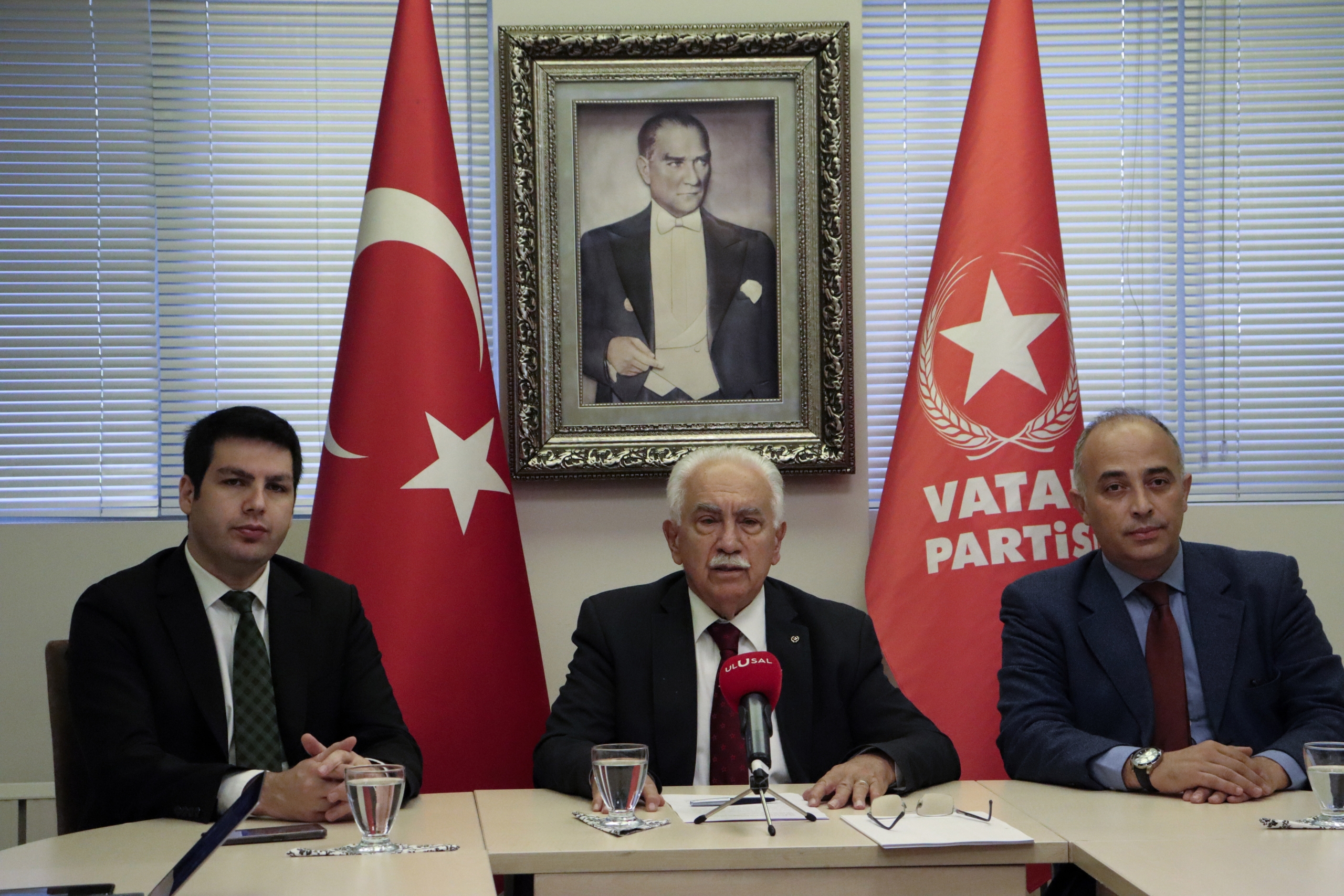 241014_ PERINCEK TRT