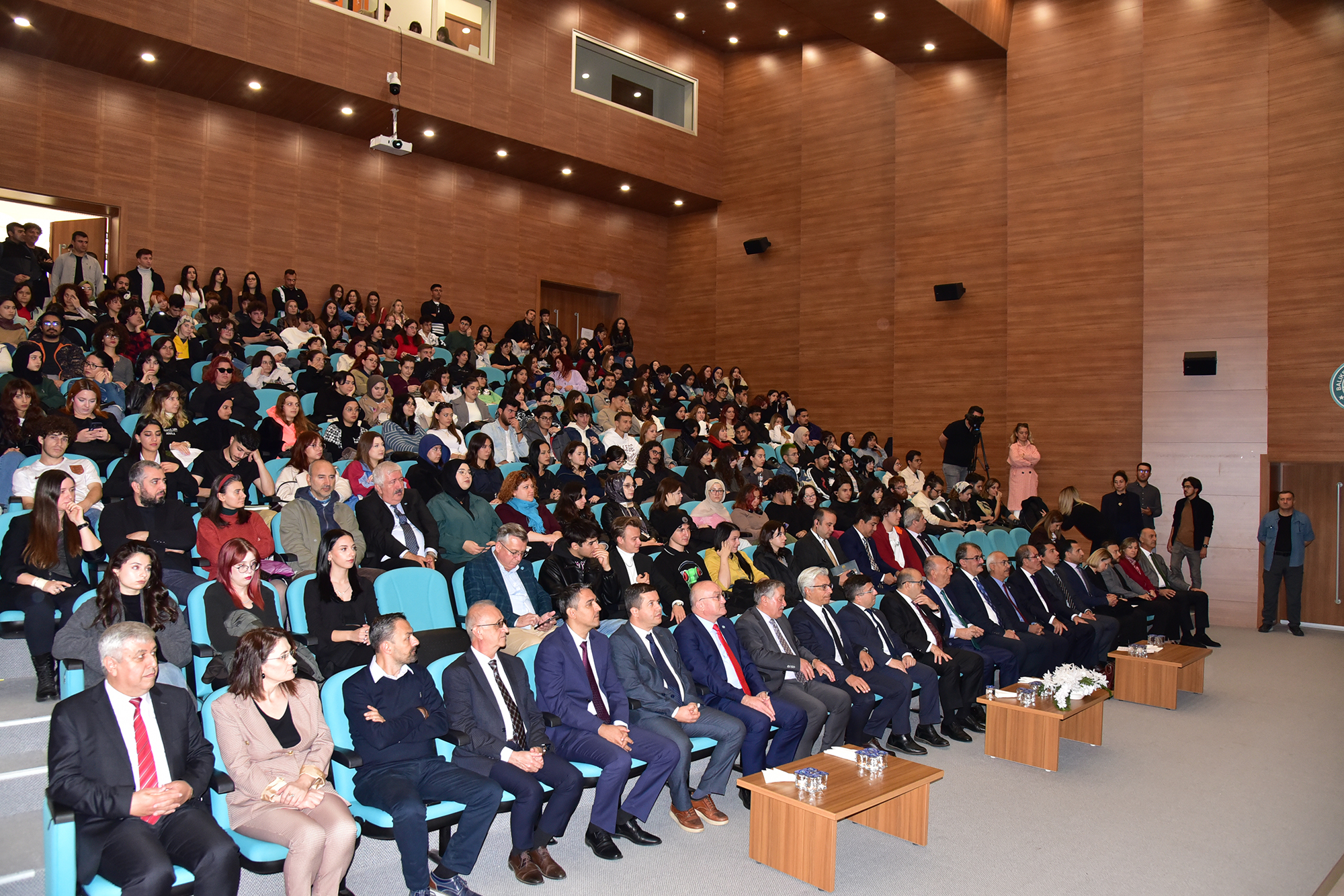 Balıkesir Üniversitesi'nde “Radyo Televizyon Yayıncılığı ve Telif Hukuku” paneli gerçekleşti