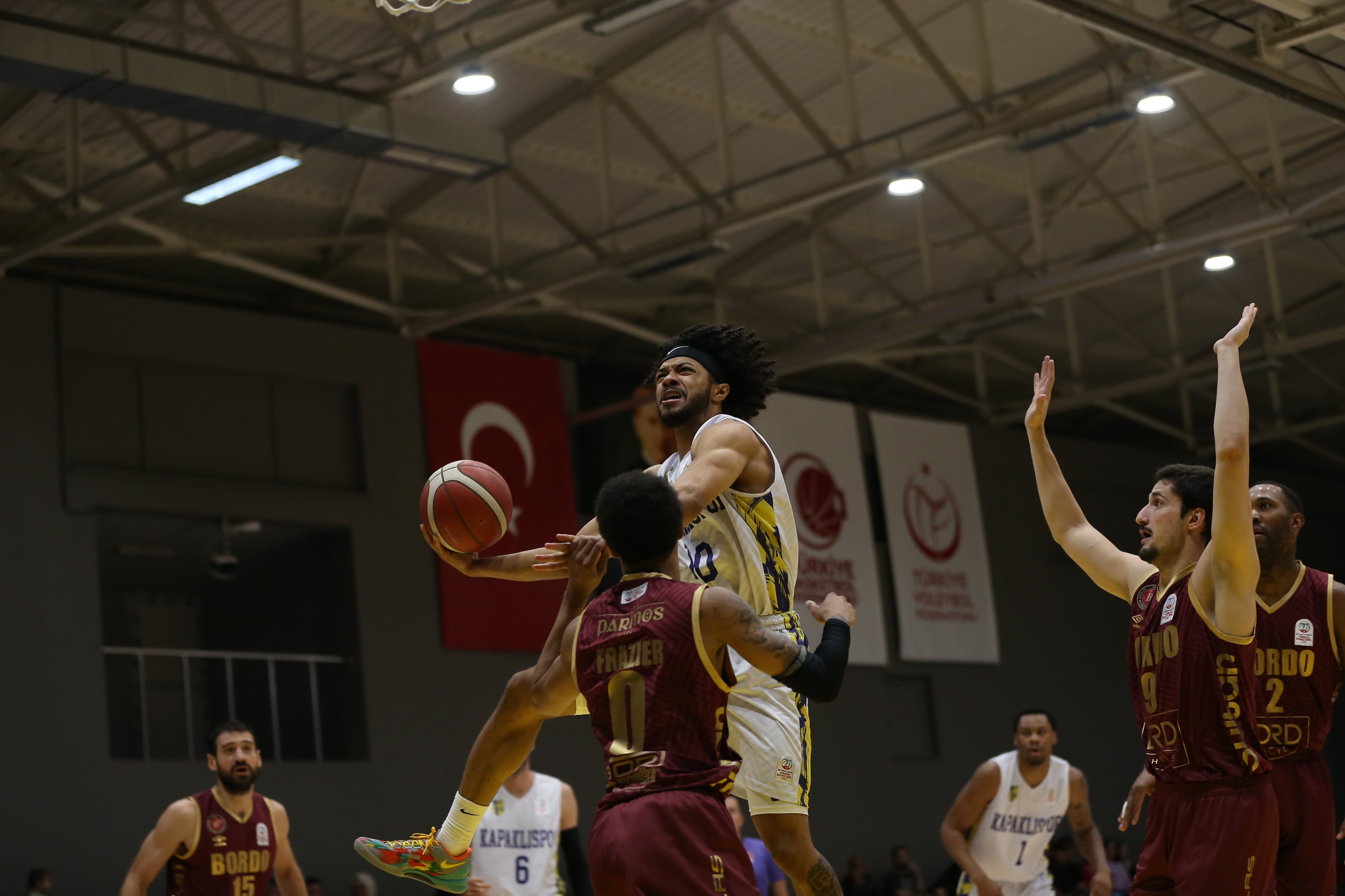 Kapaklıspor, Shipeedy Lojistik Bandırma Bordo Basketbol'u uzatma sürelerinde mağlup etti