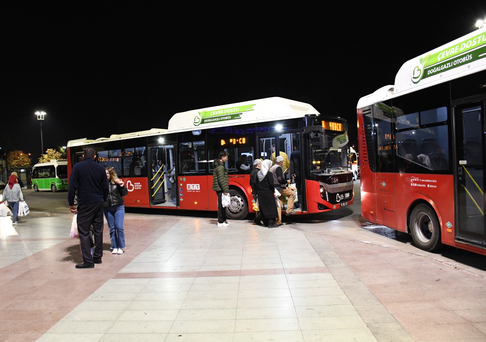 Balıkesirli kadınlar evlerine güvenle ulaşıyor