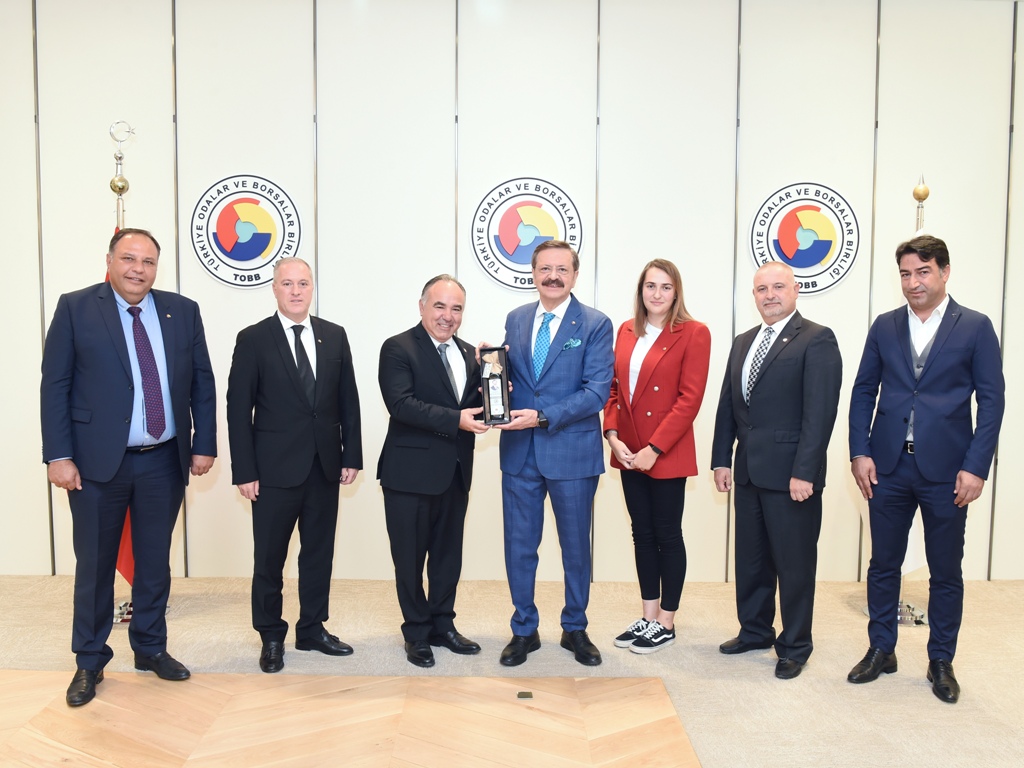 TOBB Başkanı Hisarcıklıoğlu Ayvalık Uluslararası Zeytin Hasat Festivali'ne katılacak