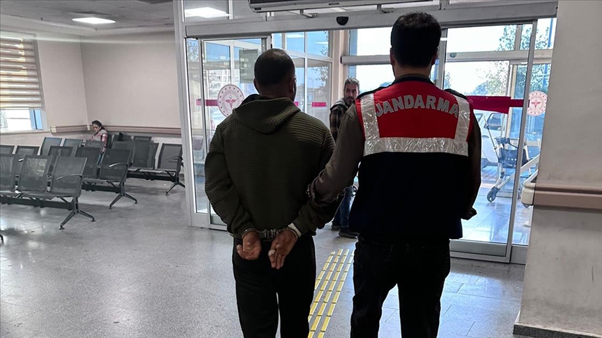 İzmir'de terör örgütü PKK'ya yönelik operasyonda 3 şüpheli yakalandı