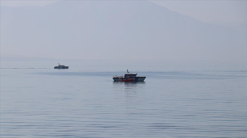 Van'da kaybolan üniversite öğrencisini arama çalışmaları 16'ncı gününde devam ediyor