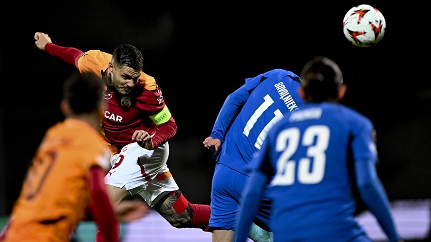 Galatasaray Letonya ekibi RFS ile 2-2 berabere kaldı!