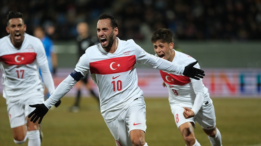 Hakan Çalhanoğlu'ndan "milli takım" değerlendirmesi!