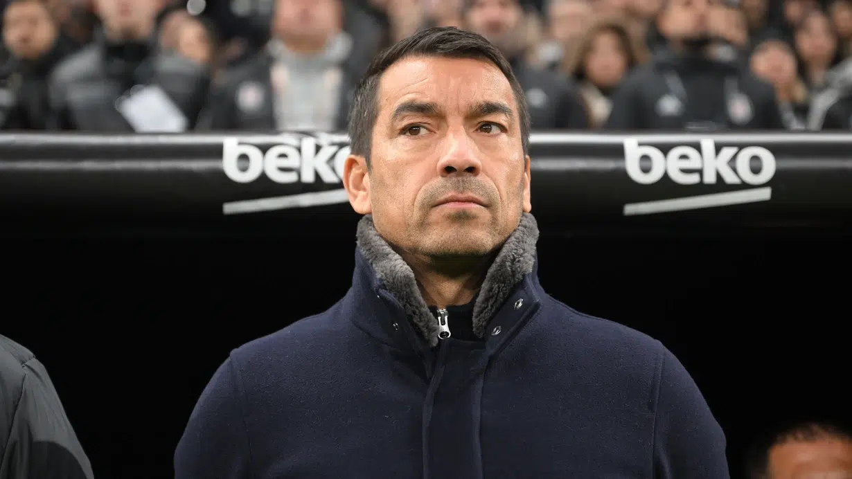 Beşiktaş'ta kritik karar! Van Bronckhorst ile yollar ayrılıyor mu? Bronckhorst istifa etti mi?