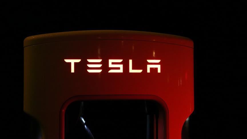 Tesla'nın piyasa değeri 1 trilyon dolara ulaştı