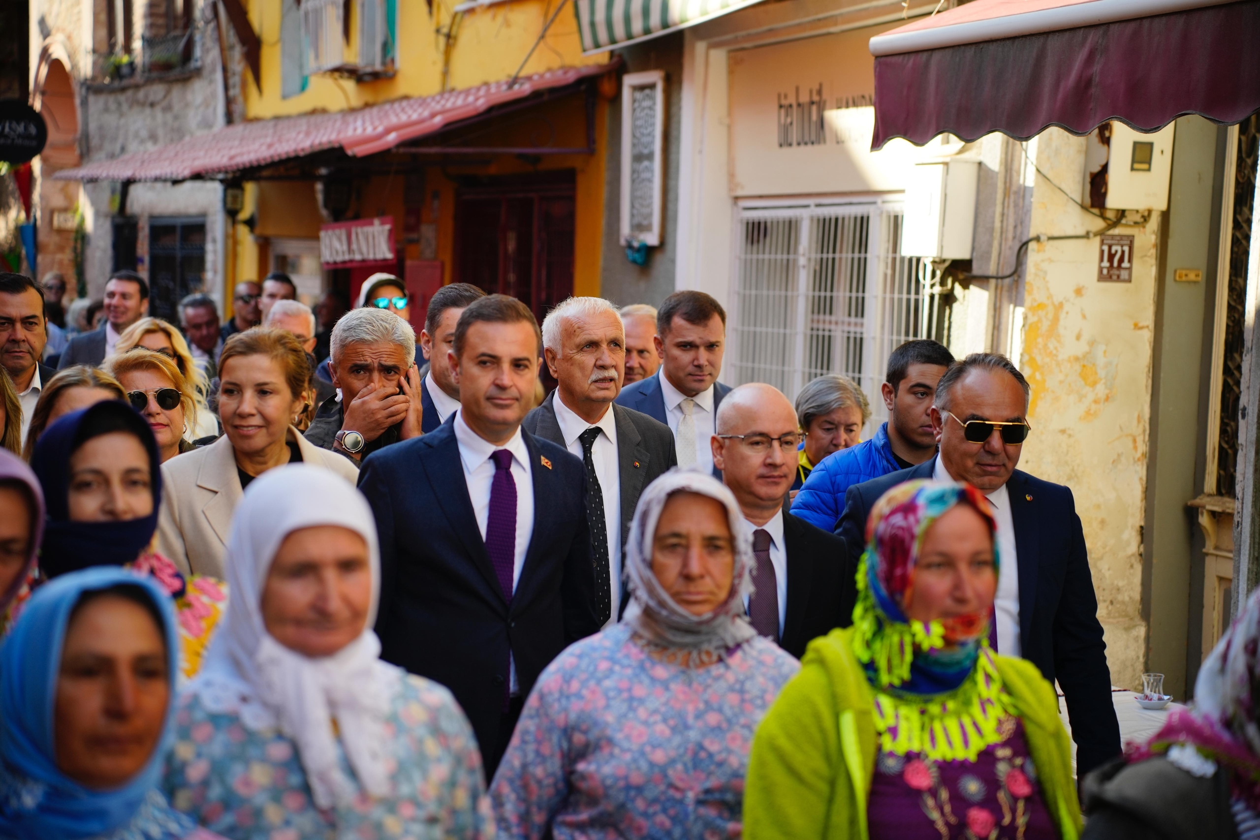 19. Ayvalık Zeytin Hasat Festivali başladı!