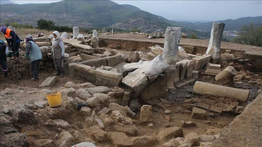 Hyllarima Antik Kenti'nde ilk anıtsal çeşme binası bulundu