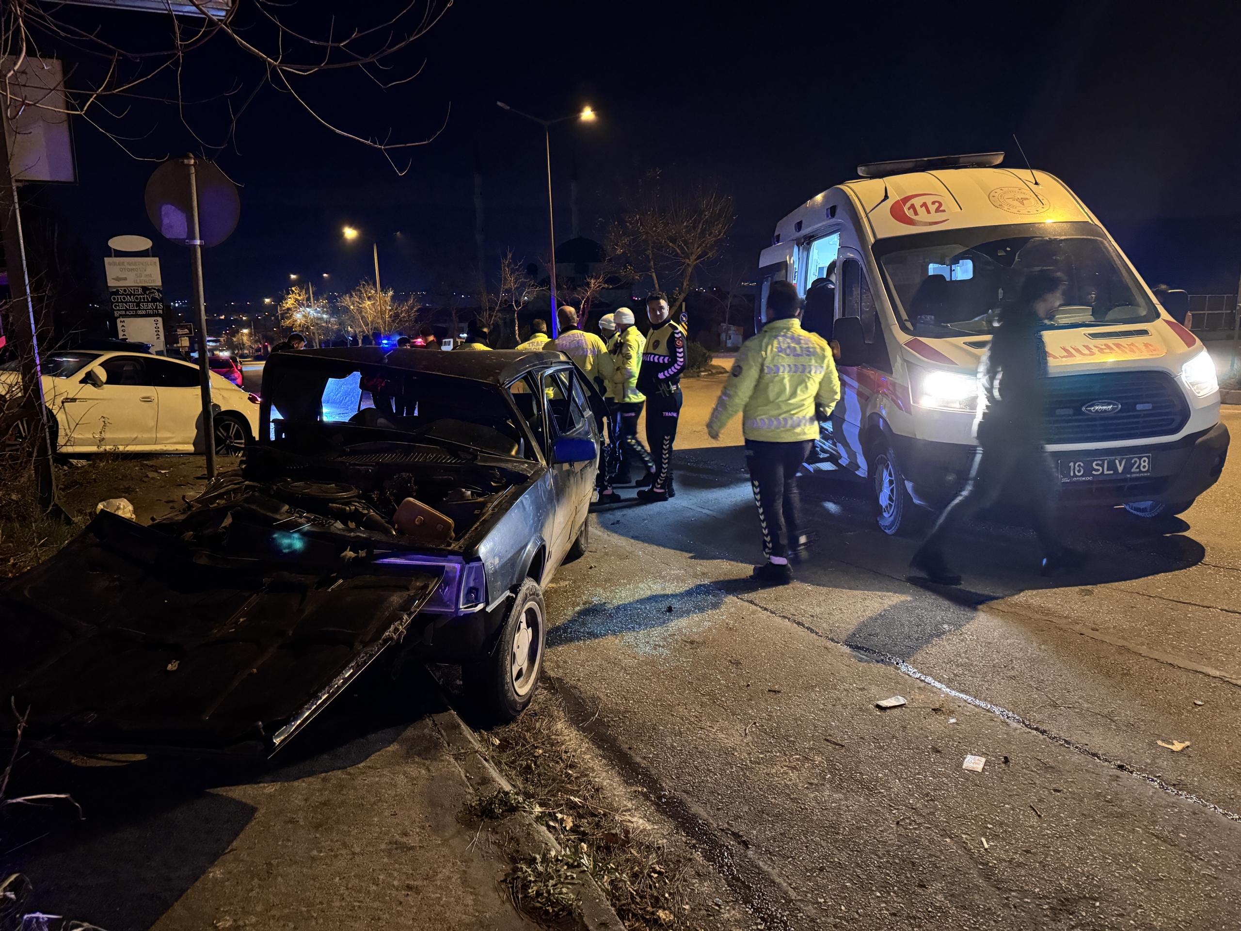 2 otomobilin karıştığı kazada 1 kişi ağır yaralandı!