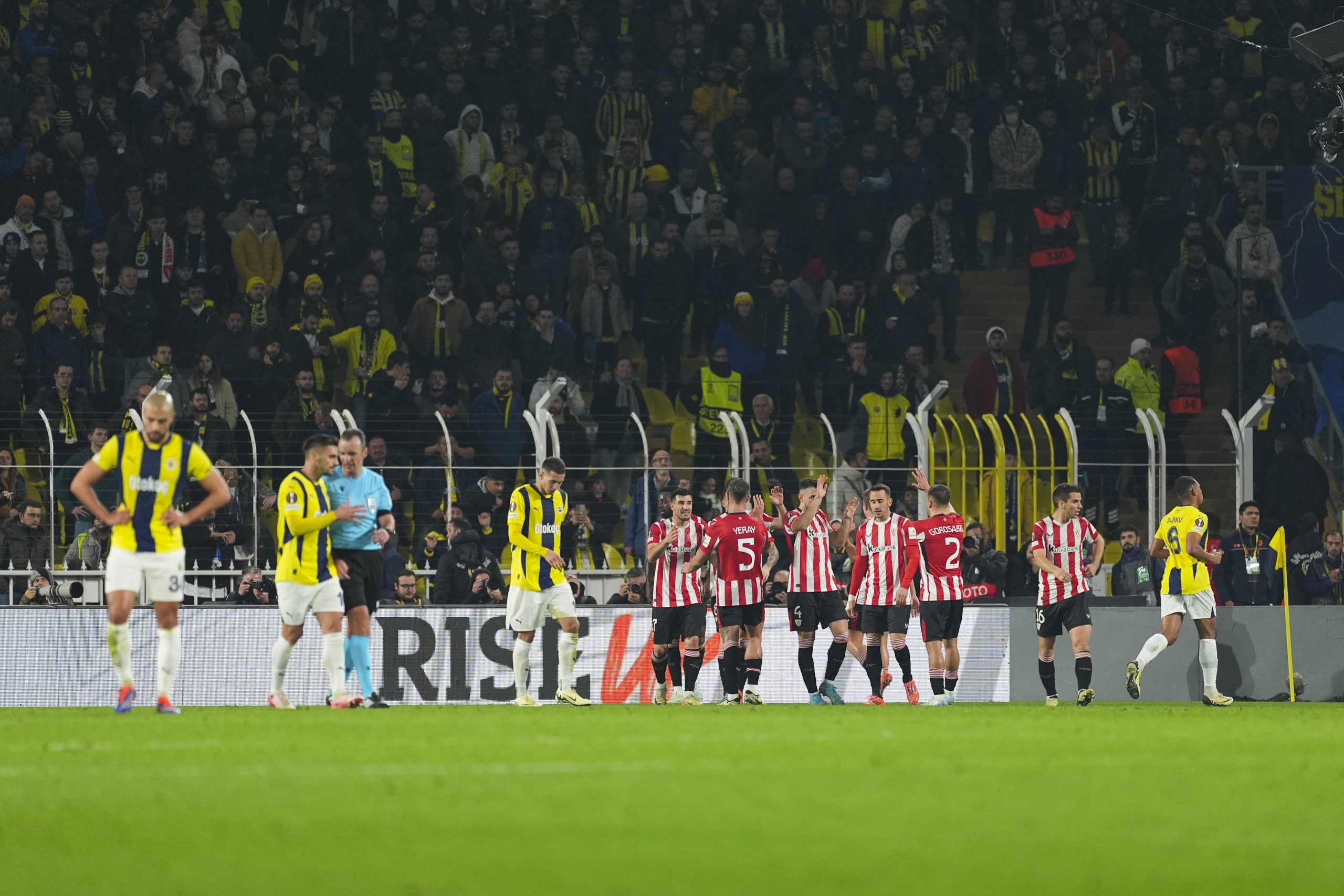 Fenerbahçe, UEFA Avrupa Ligi'nde Athletic Bilbao'ya 2-0 mağlup oldu!