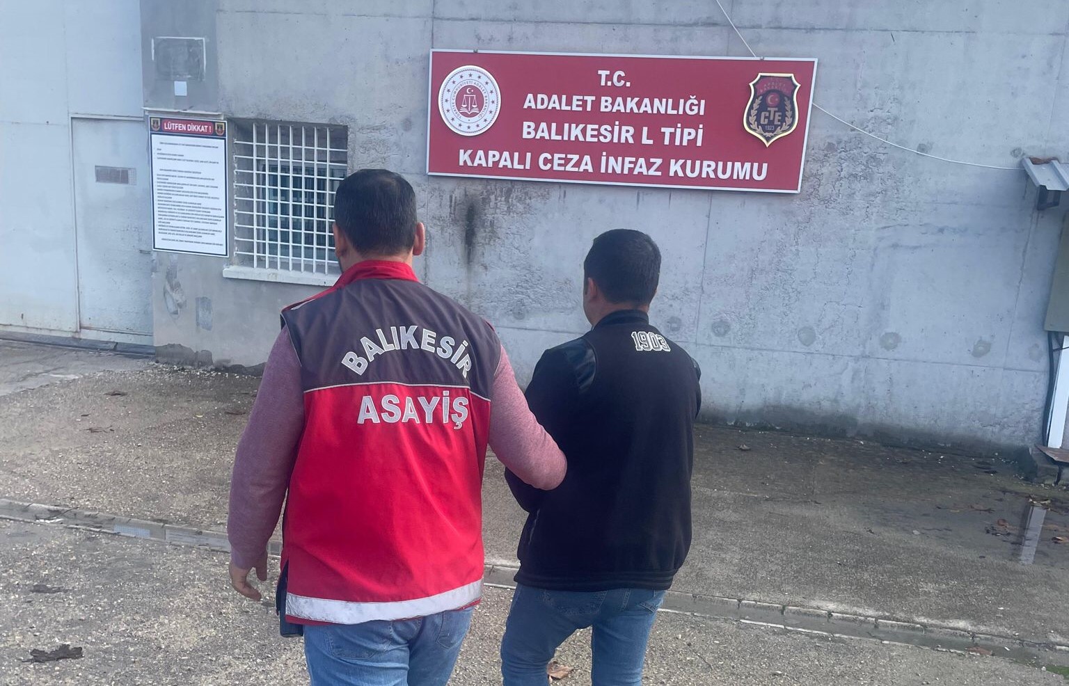 Balıkesir'de aranan 45 kişi yakalandı!