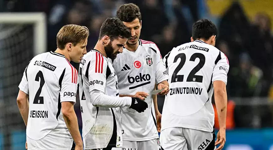 Beşiktaş'ta 4 futbolcu ile yollar ayrılıyor!