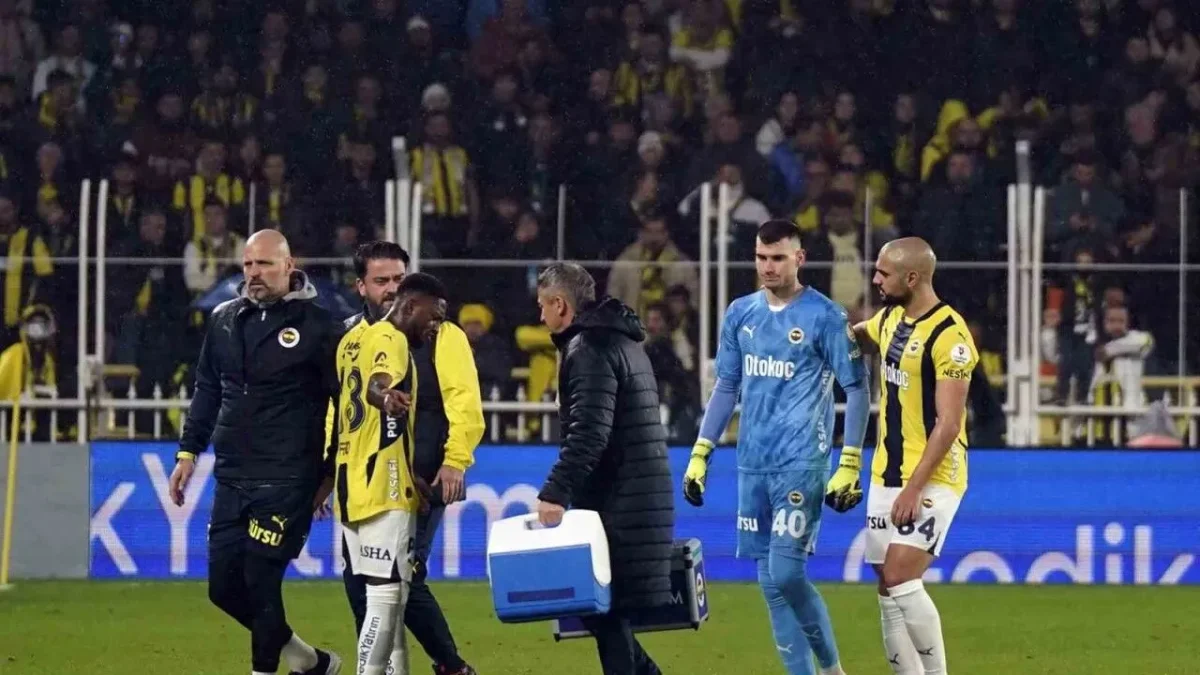 Fenerbahçe'ye kötü haber! Livakovic, Becao ve Oğuz Aydın sakatlandı!