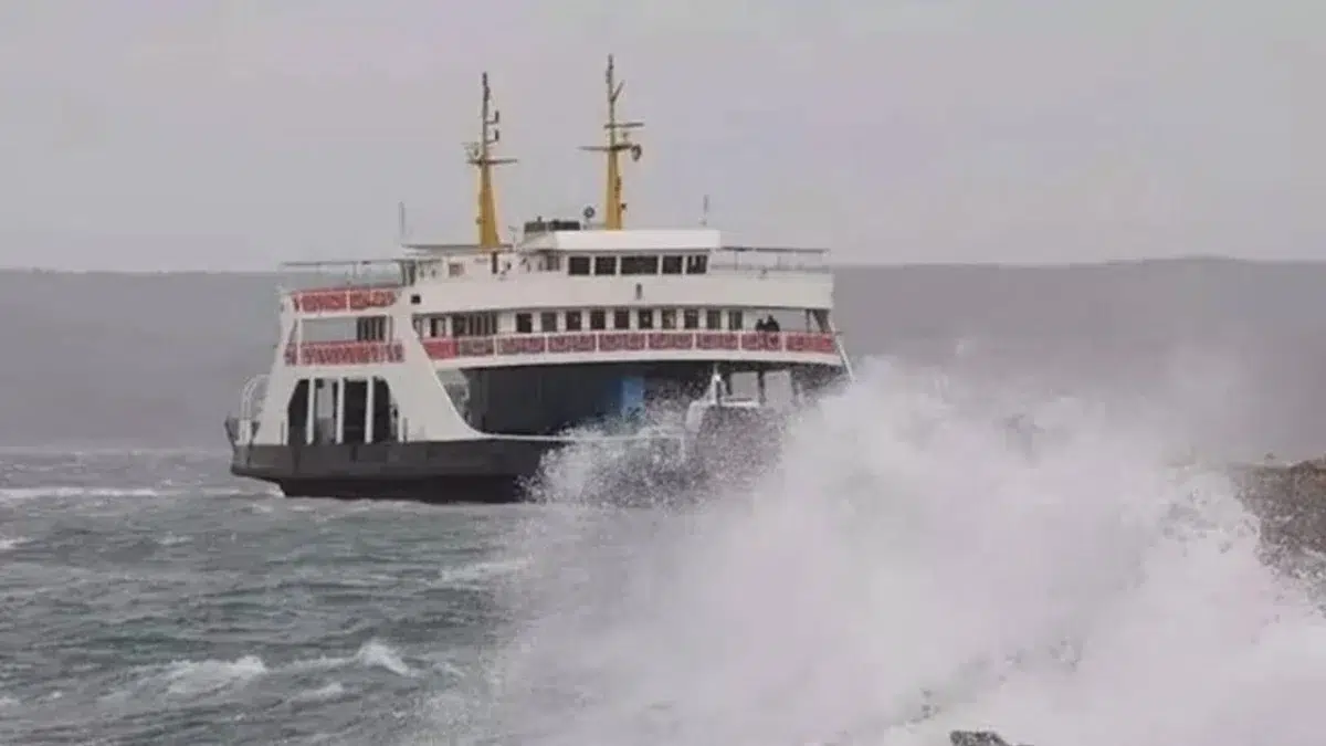 Erdek ve Adalar hattındaki feribotlara fırtına engeli! Seferlerin çoğu iptal edildi!