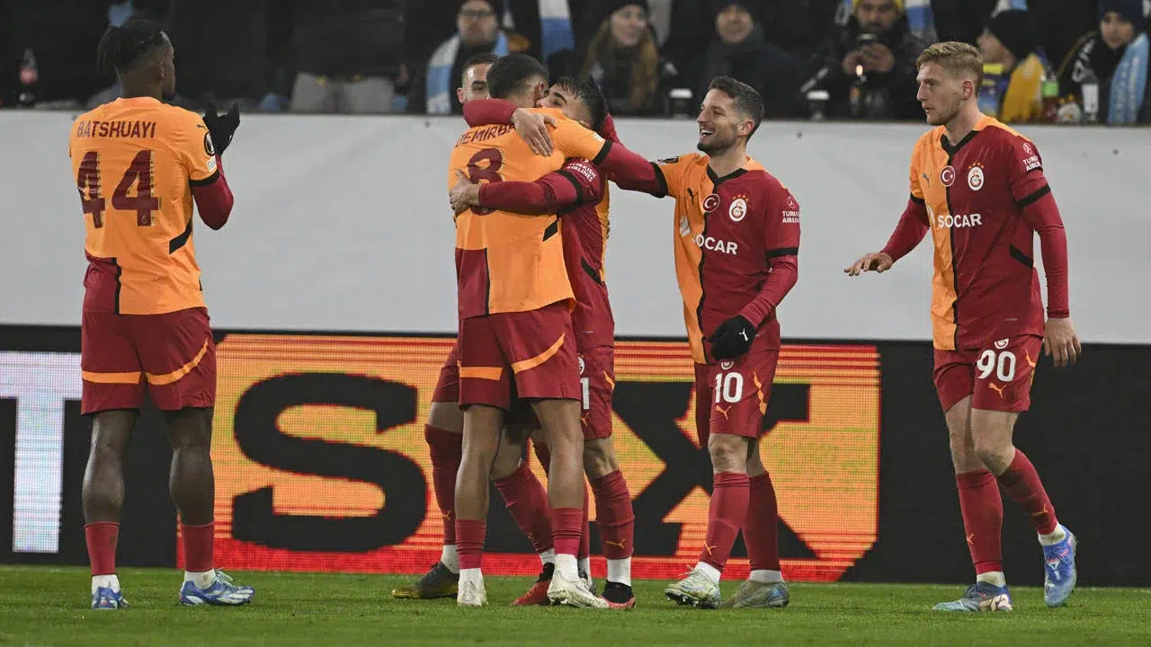 Galatasaray, UEFA Avrupa Ligi'nde play-off'u garantiledi!