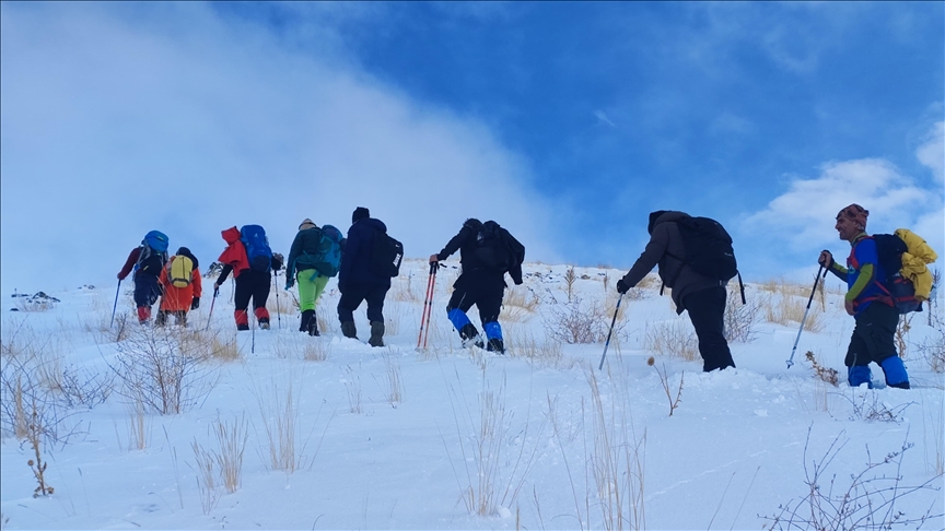 Dağcılar Hayal Dağı'na zirve tırmanışında!