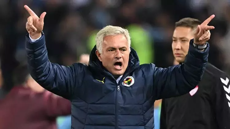 Fenerbahçe yönetiminden kritik toplantı! Mourinho ile yollar ayrılacak mı?