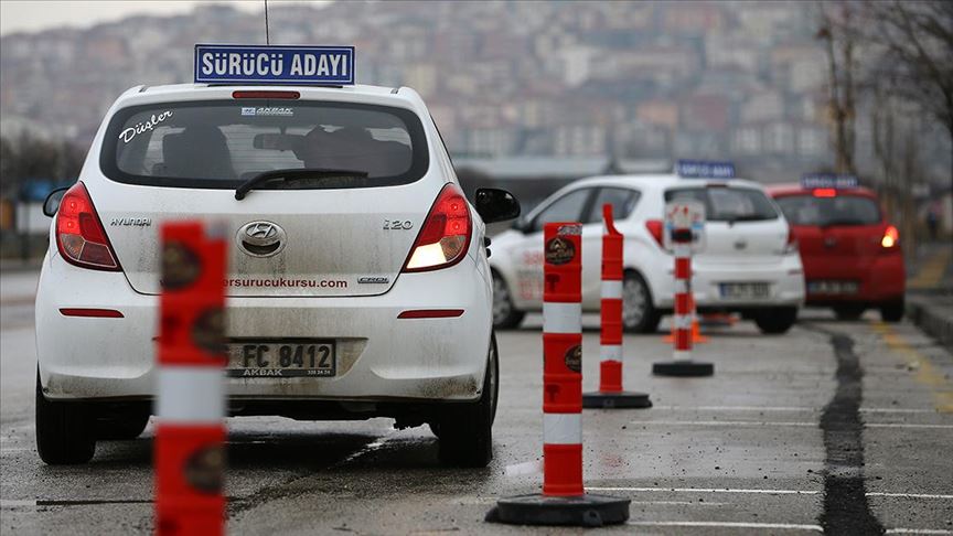 Sürücü kursu ücretlerine büyük zam geliyor! 2025 Sürücü kursu ücretleri ne kadar olacak?